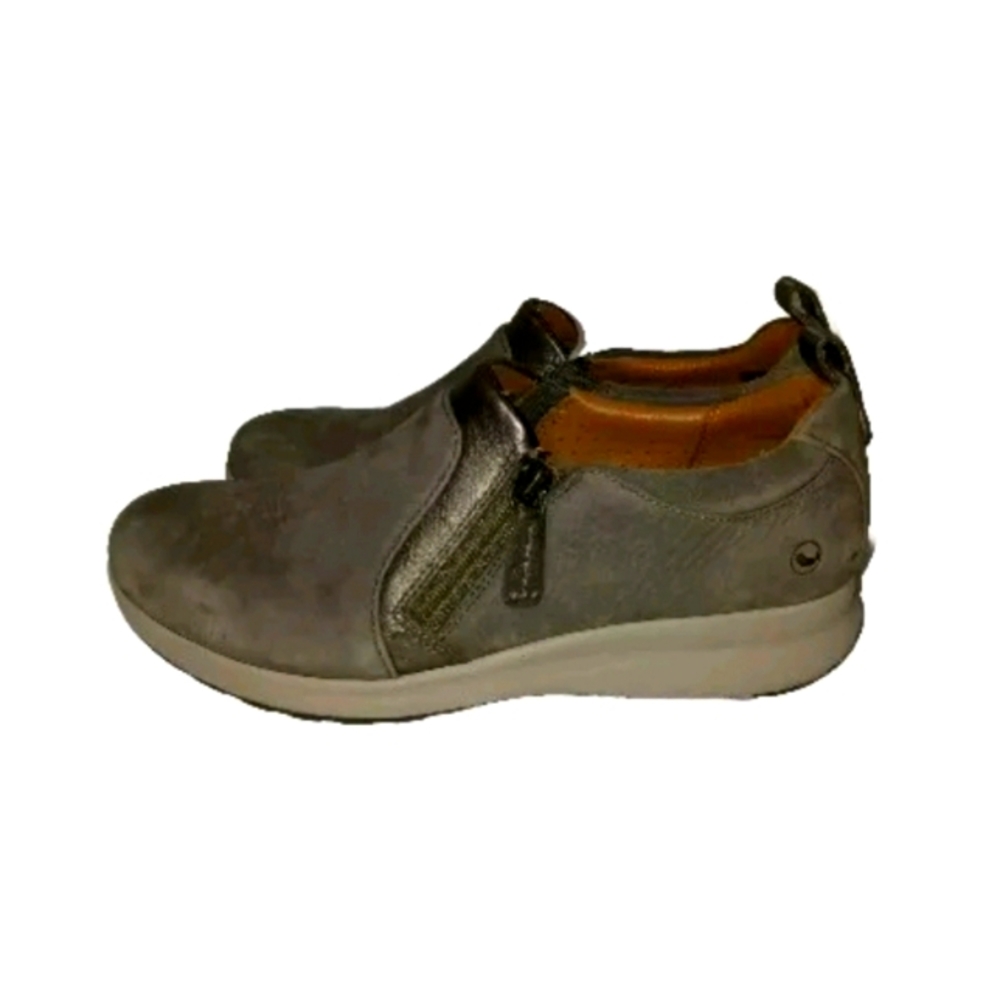 CLARKS Unstructured Side Zip Slip On Shoes Un Adorn Zip GRAY Women’s Sz‎ 7